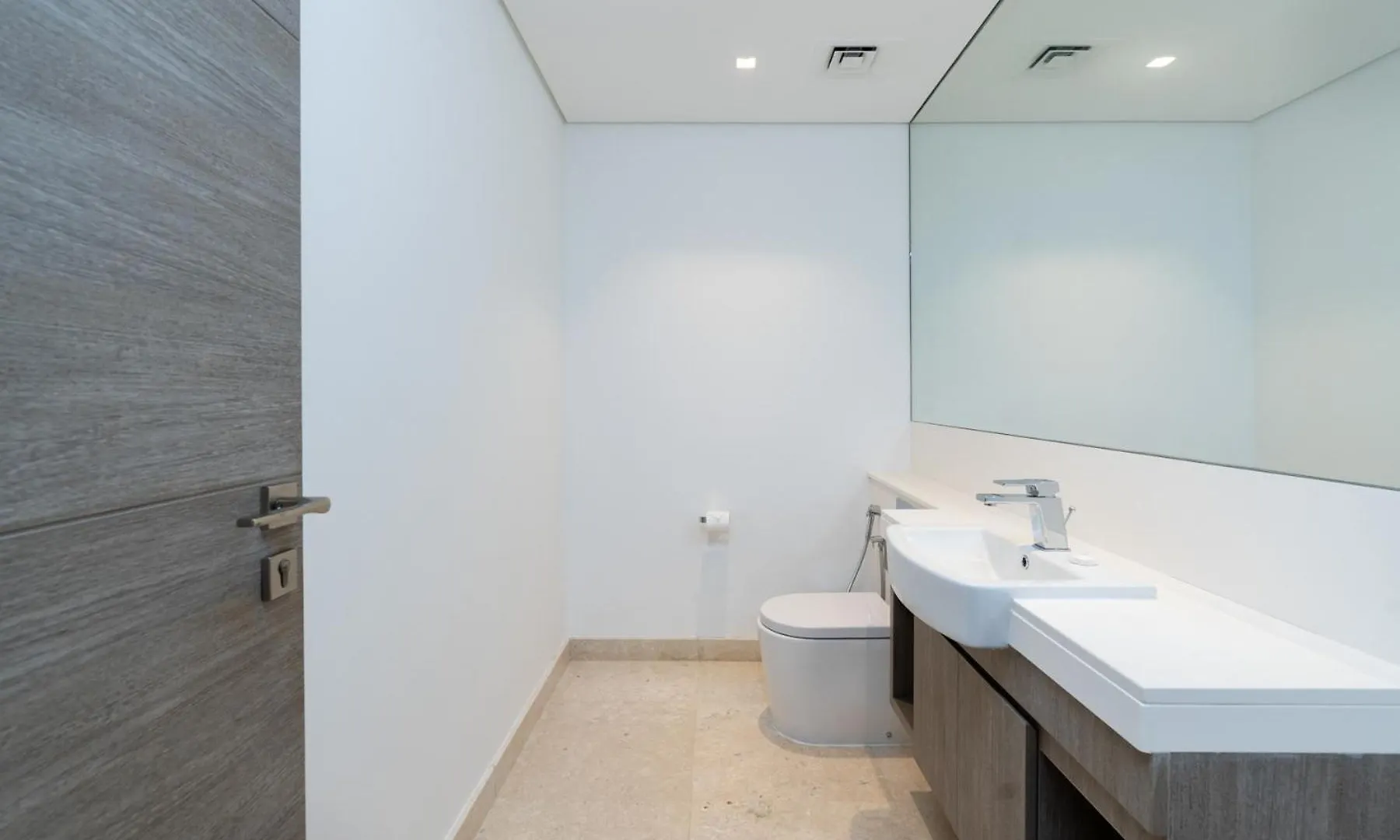 Breathtaking Prime Location Burj Khalifa View Apartment Dubai