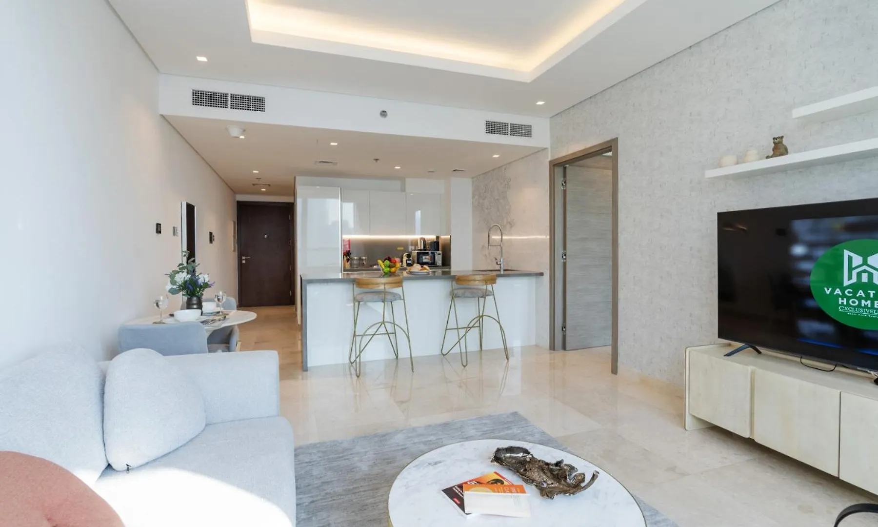Breathtaking Prime Location Burj Khalifa View Apartment Dubai